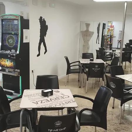 Bar Villamayor Couette-café Villamayor del Rio